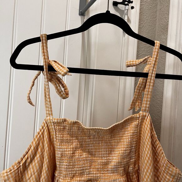 Old Navy Checker Tie-Shoulder Blouse Size XXL Gold Smocked Gingham Cami Swing - Picture 6 of 9